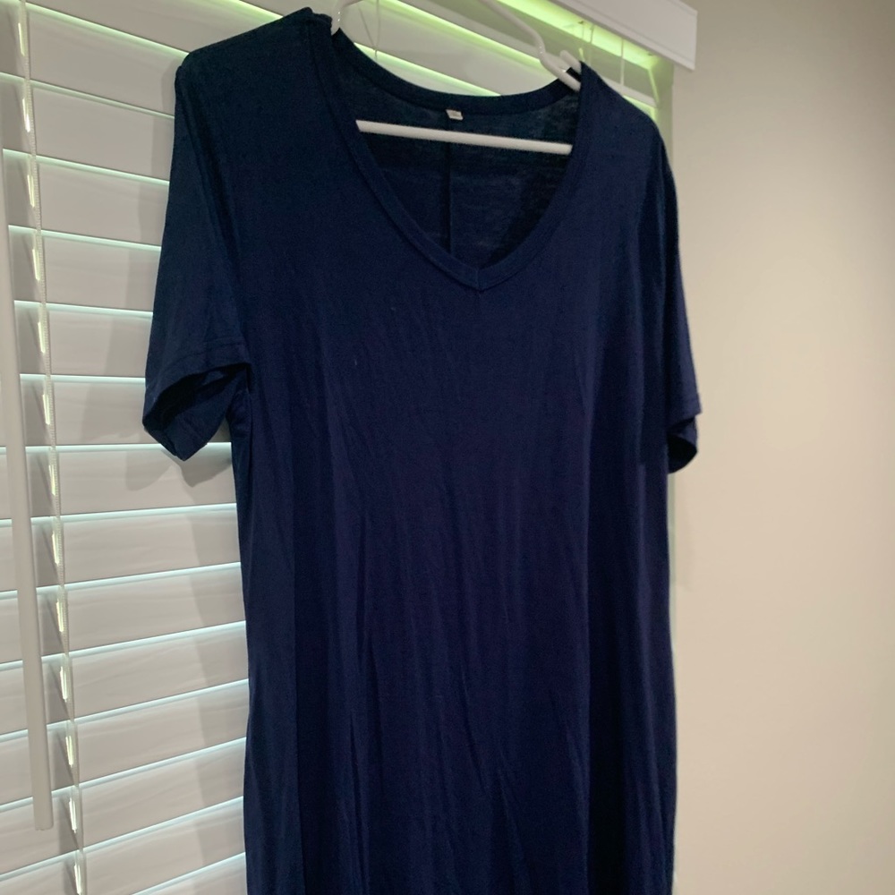 Navy vneck dress